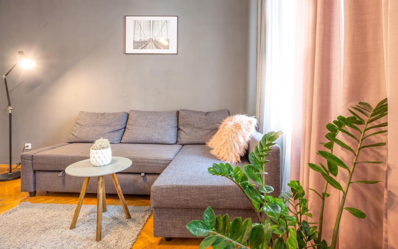 פראג Nejedleho Apartmeet מראה חיצוני תמונה